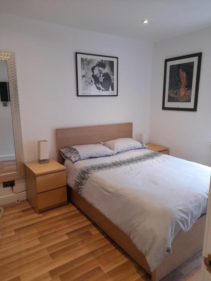 Lovely Home With Full En-Suite Double Bed Rooms Reading Esterno foto