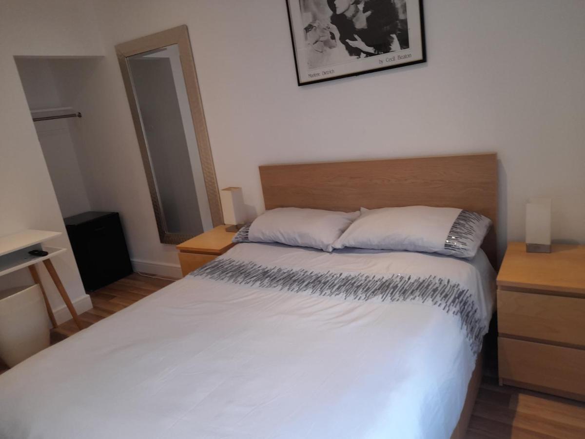 Lovely Home With Full En-Suite Double Bed Rooms Reading Esterno foto