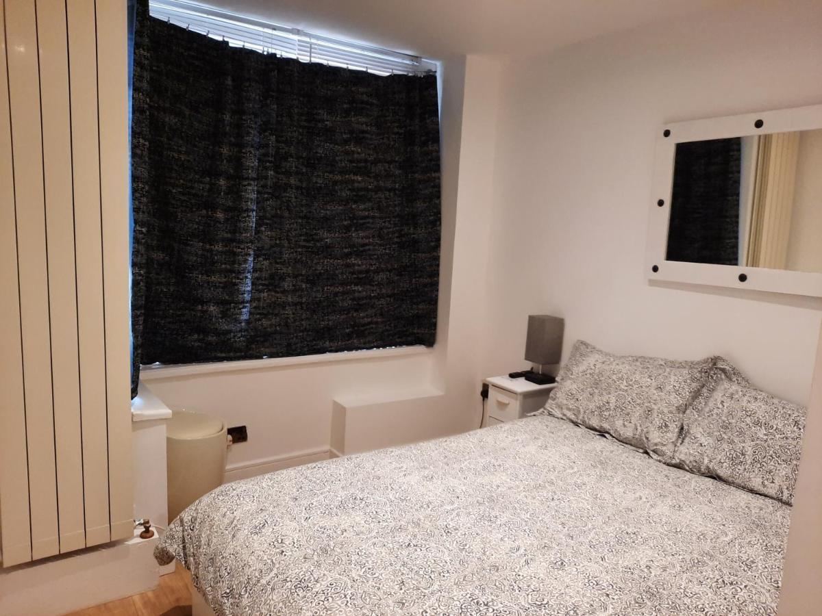 Lovely Home With Full En-Suite Double Bed Rooms Reading Esterno foto